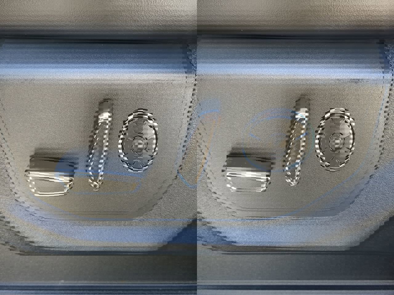 Certified 2020 Ford F450 Platinum w/ FX4 Off-Road Package image 30