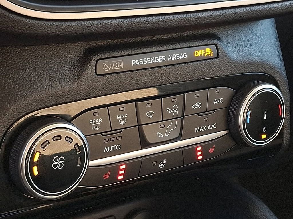 Certified 2022 Ford Escape SE w/ Cold Weather Package image 15