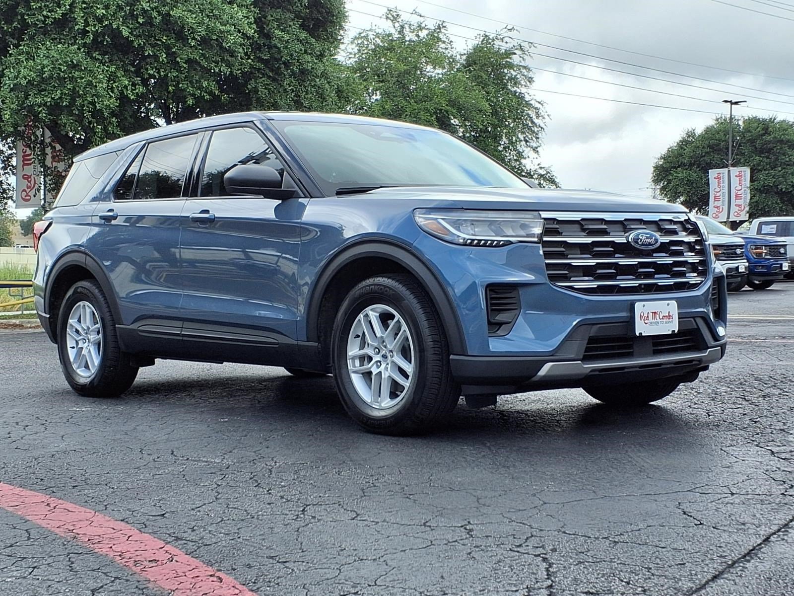 Certified 2026 Ford Explorer Active RWD image 4