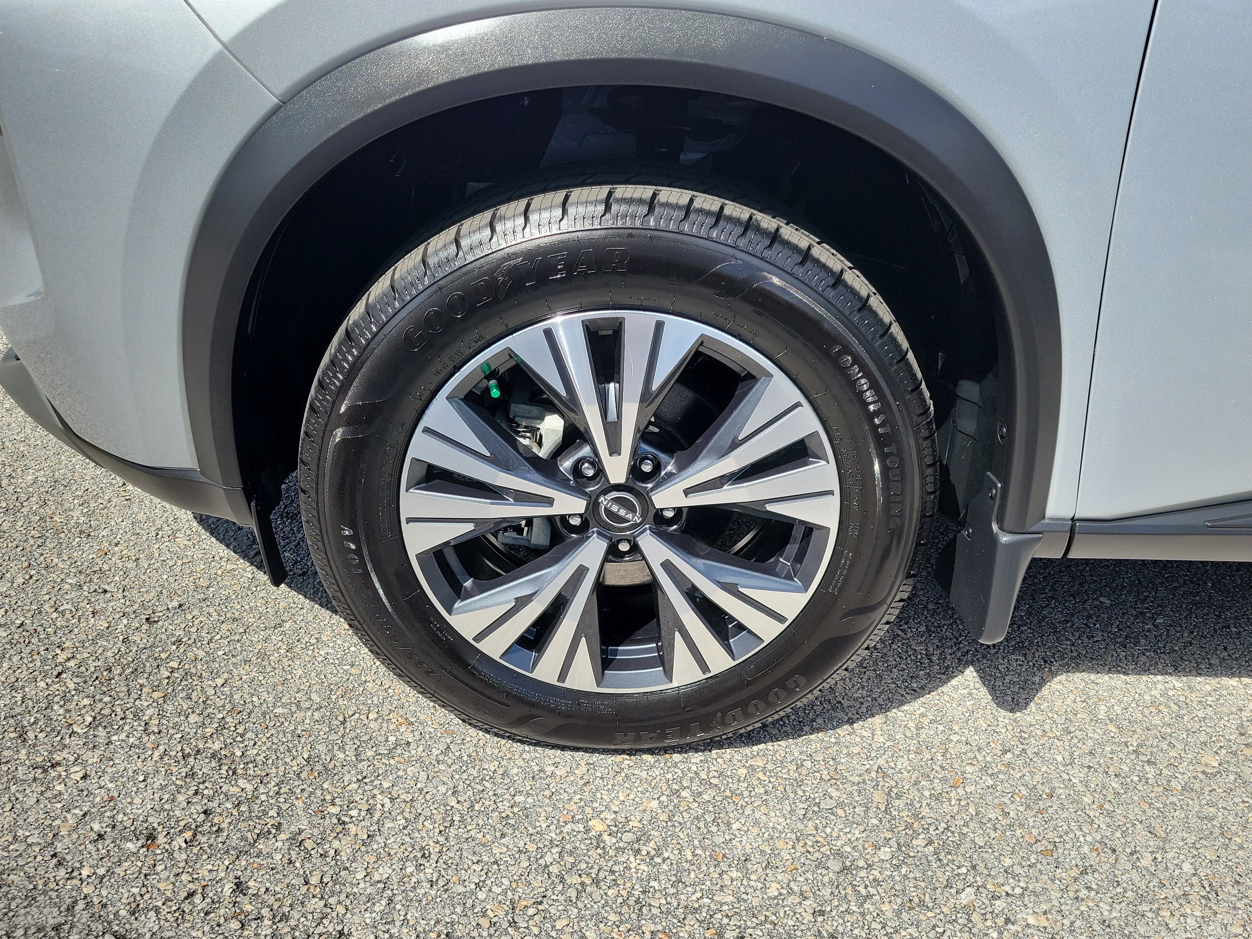 Used 2023 Nissan Rogue SV FWD image 5