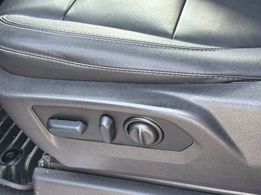 Used 2022 Chevrolet Silverado 1500 RST w/ Convenience Package II image 25