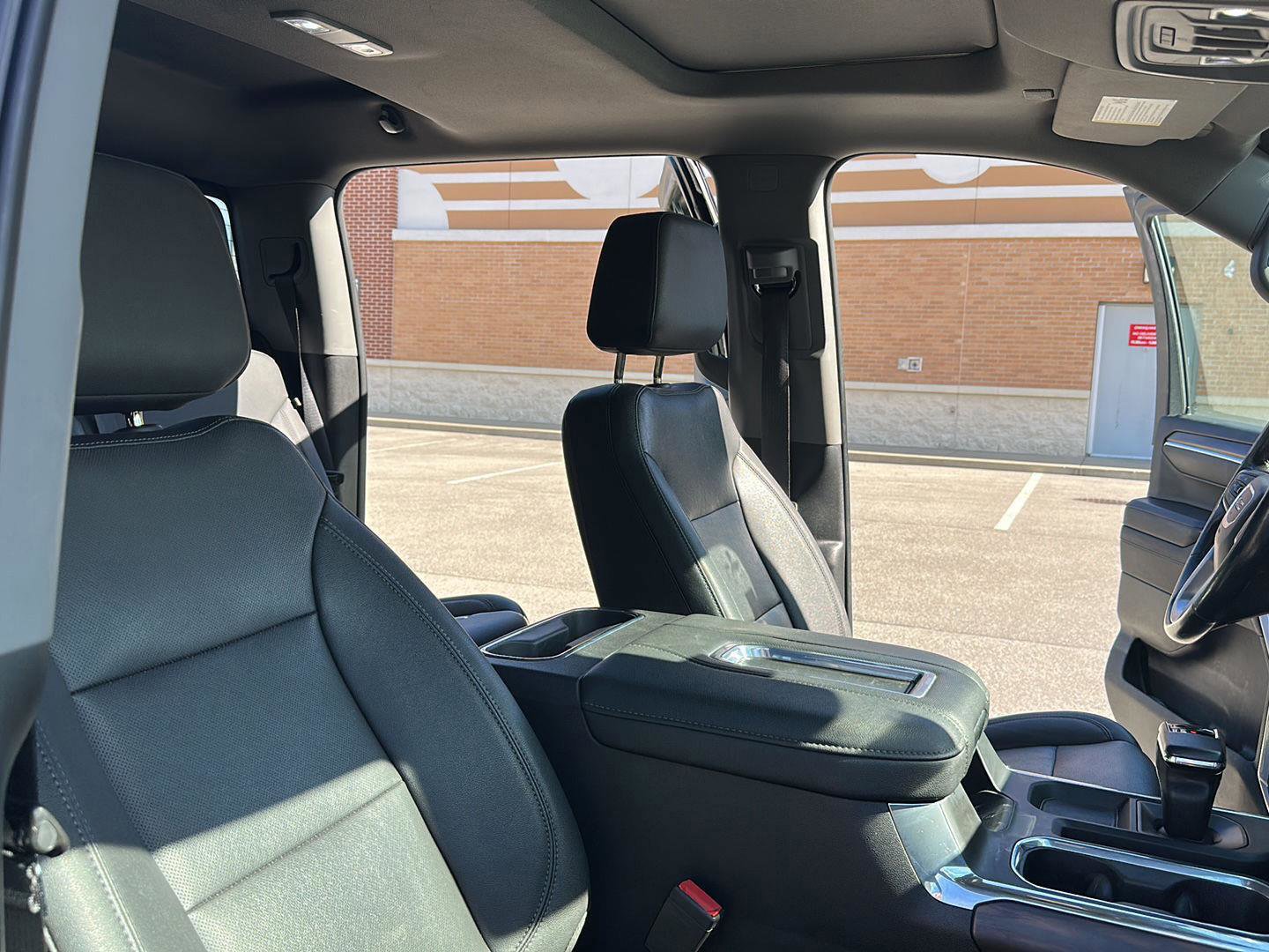 Used 2022 GMC Sierra 1500 SLT w/ SLT Premium Plus Package image 28