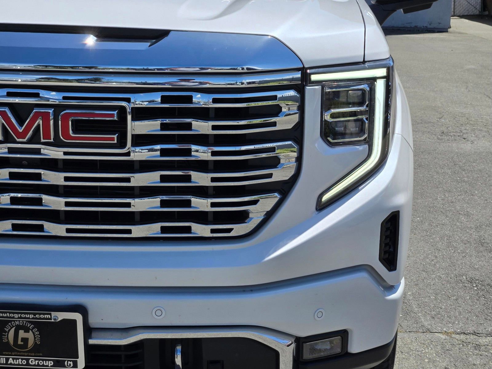 Used 2023 GMC Sierra 1500 Denali w/ Denali Reserve Package AWD/4WD image 11