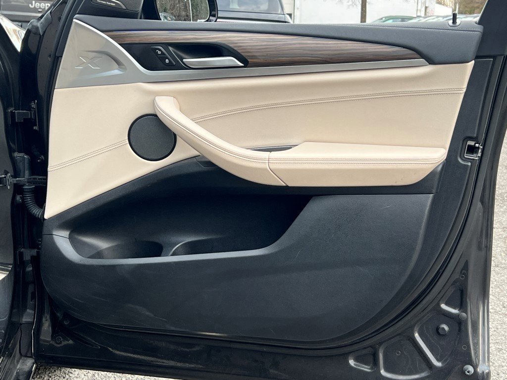 Used 2021 BMW X3 xDrive30e w/ M Sport Package image 10