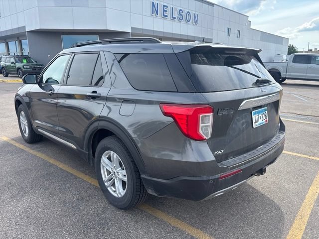 Certified 2020 Ford Explorer XLT w/ Equipment Group 202A AWD/4WD image 4