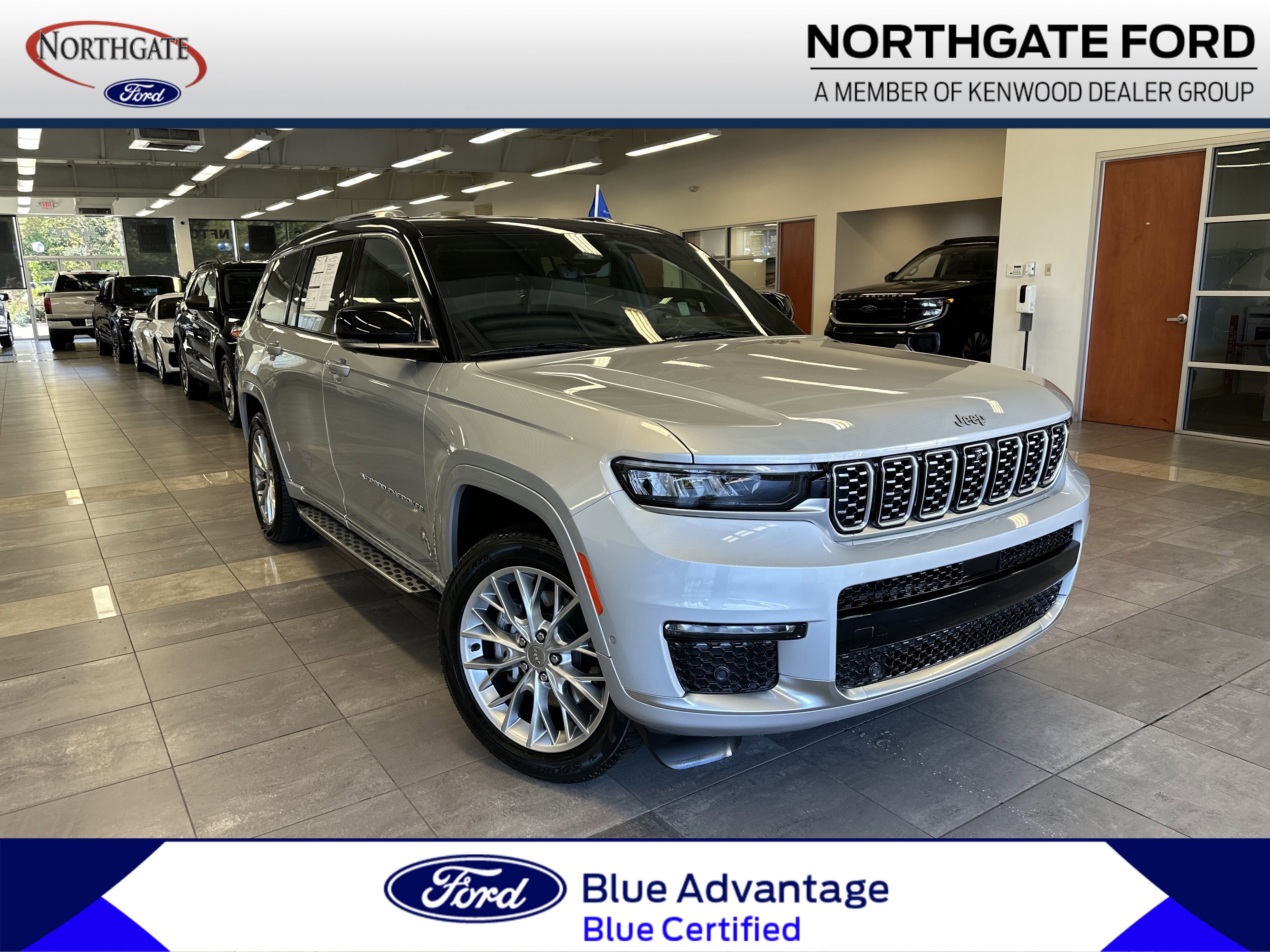 Used 2022 Jeep Grand Cherokee L Summit w/ Advanced Protech Group IV image 7