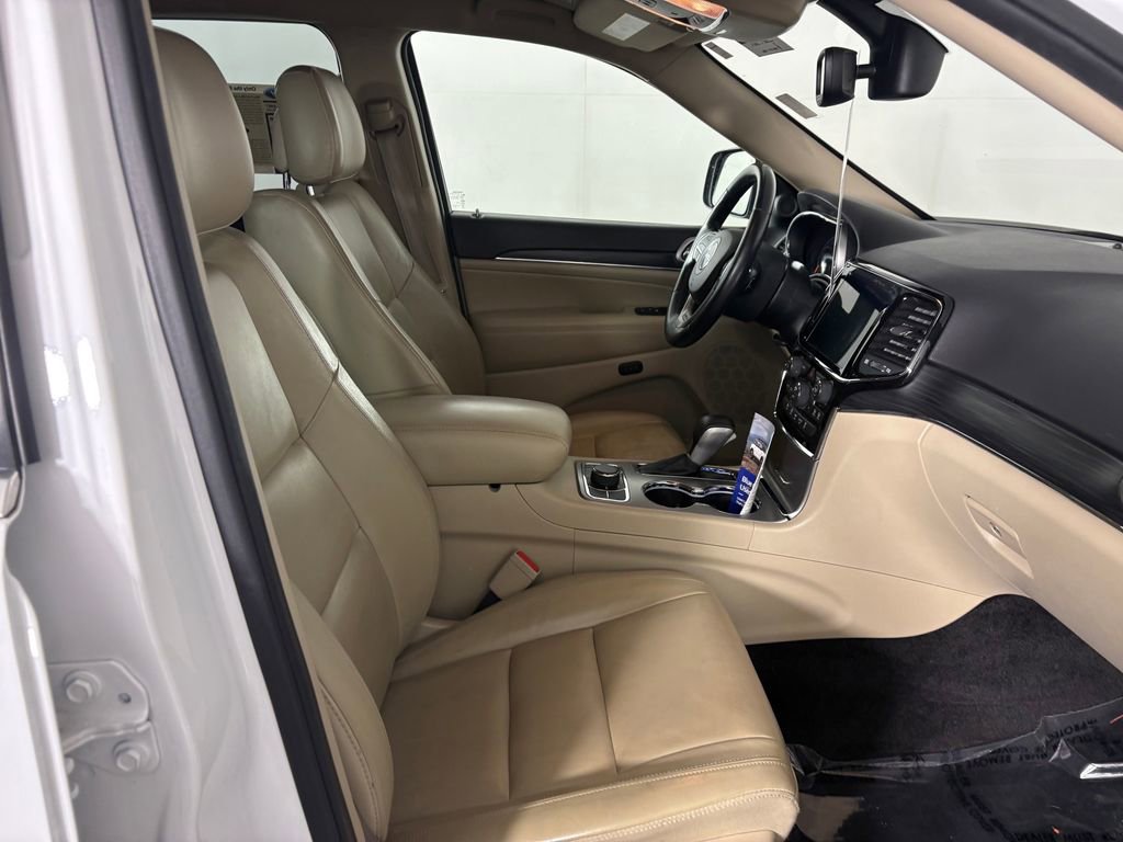 Used 2019 Jeep Grand Cherokee Limited AWD/4WD image 34