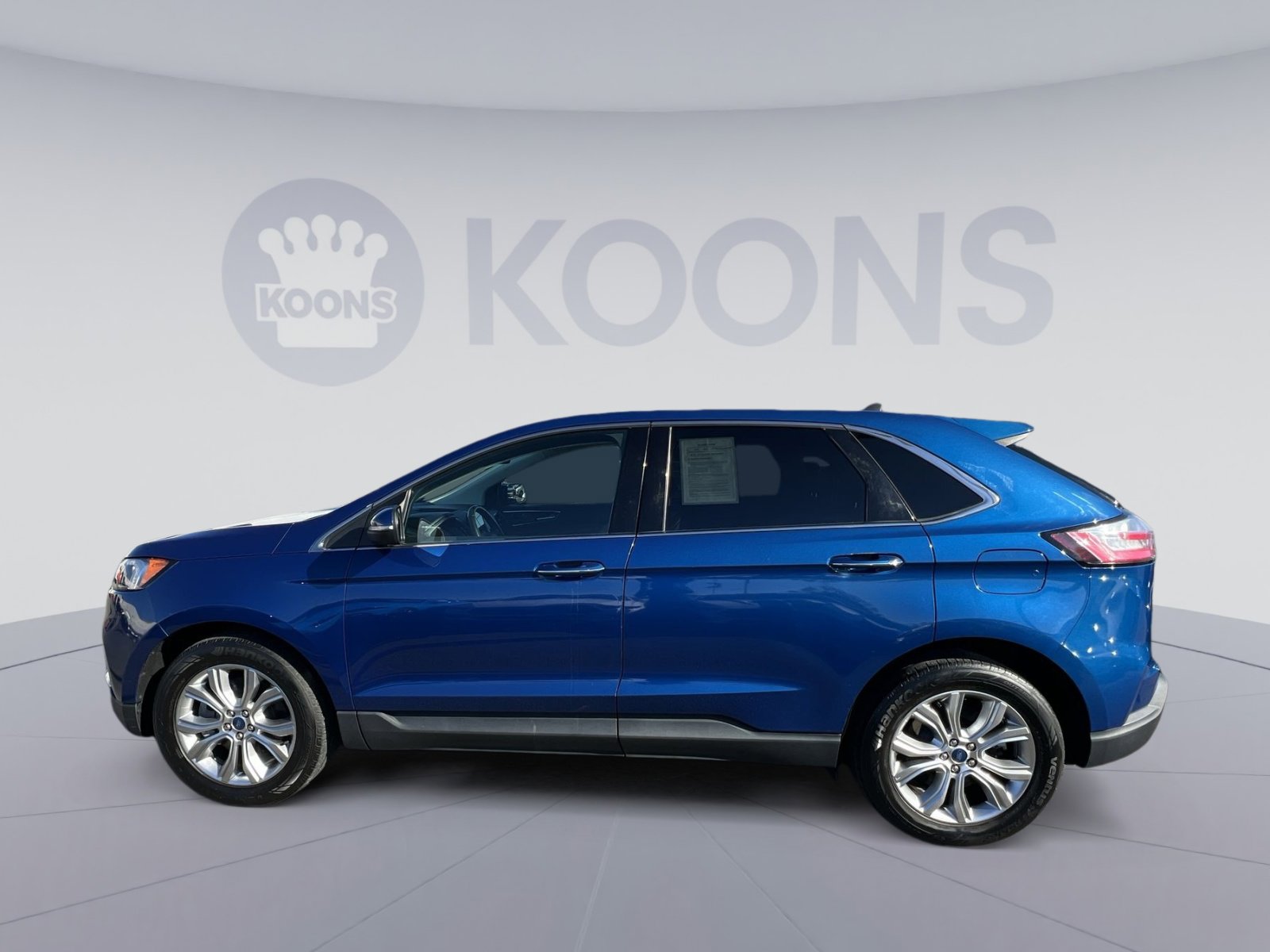 Certified 2022 Ford Edge Titanium image 2