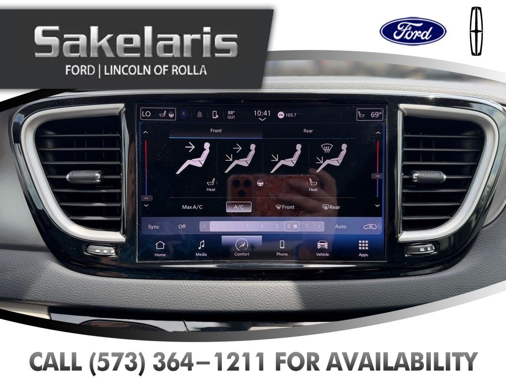 Used 2022 Chrysler Pacifica Touring-L FWD image 25