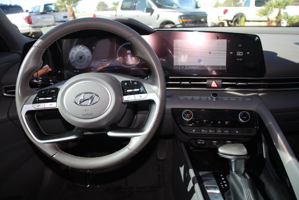 Used 2023 Hyundai Elantra SEL w/ Convenience Package FWD image 17