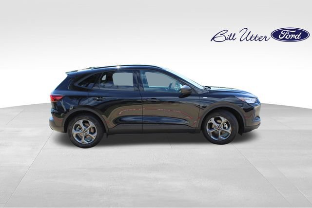 Certified 2025 Ford Escape ST-Line FWD image 4