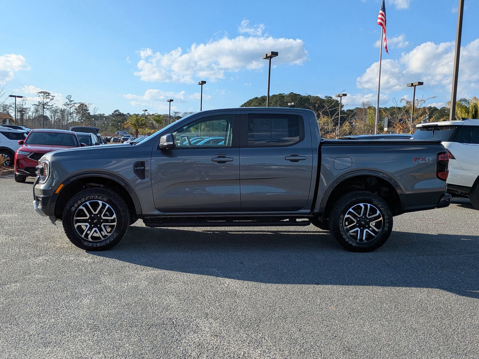 Certified 2024 Ford Ranger Lariat w/ FX4 Off-Road Package image 2