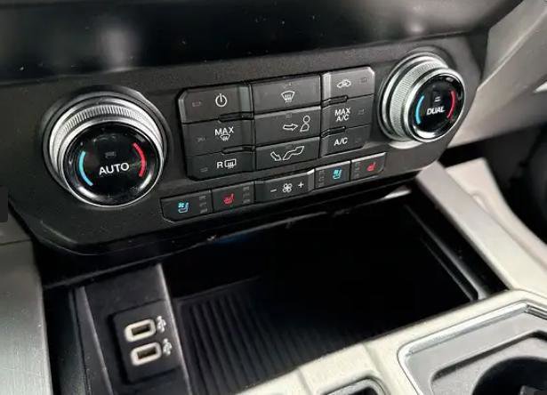 Certified 2019 Ford F150 Platinum w/ Max Trailer Tow Package image 24