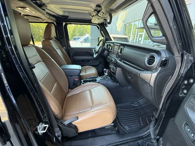 Used 2023 Jeep Gladiator Overland w/ Popular Equipment Package AWD/4WD image 17