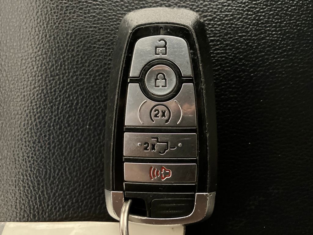 Certified 2022 Ford F150 XLT w/ Equipment Group 302A High image 33