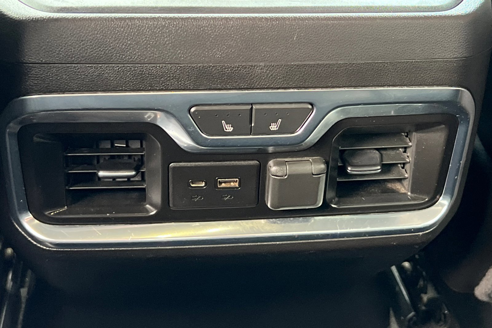 Used 2021 GMC Sierra 2500 SLT w/ SLT Preferred Package image 13