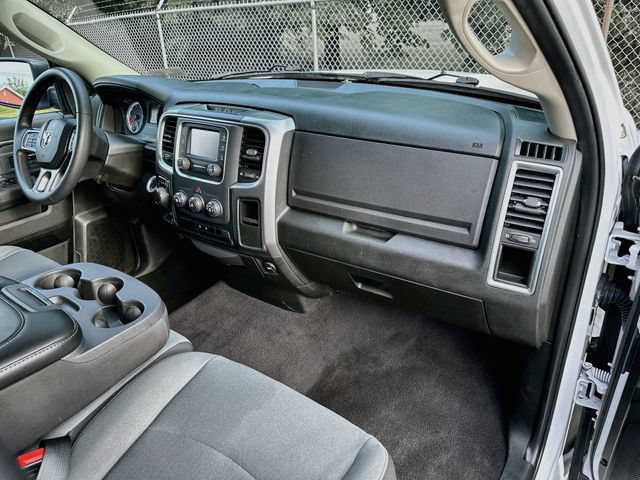 Used 2024 RAM 1500 Classic SLT AWD/4WD image 31