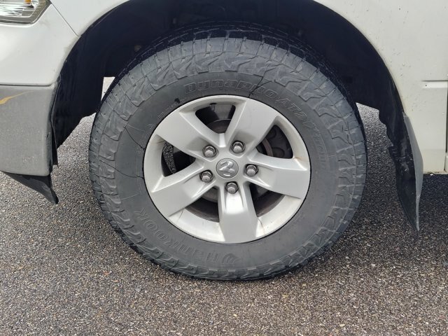 Used 2019 RAM 1500 Classic SLT w/ Protection Group AWD/4WD image 8