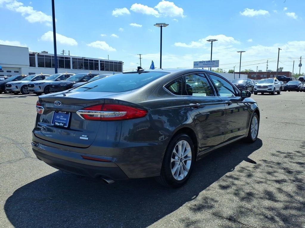 Certified 2020 Ford Fusion SE FWD image 5