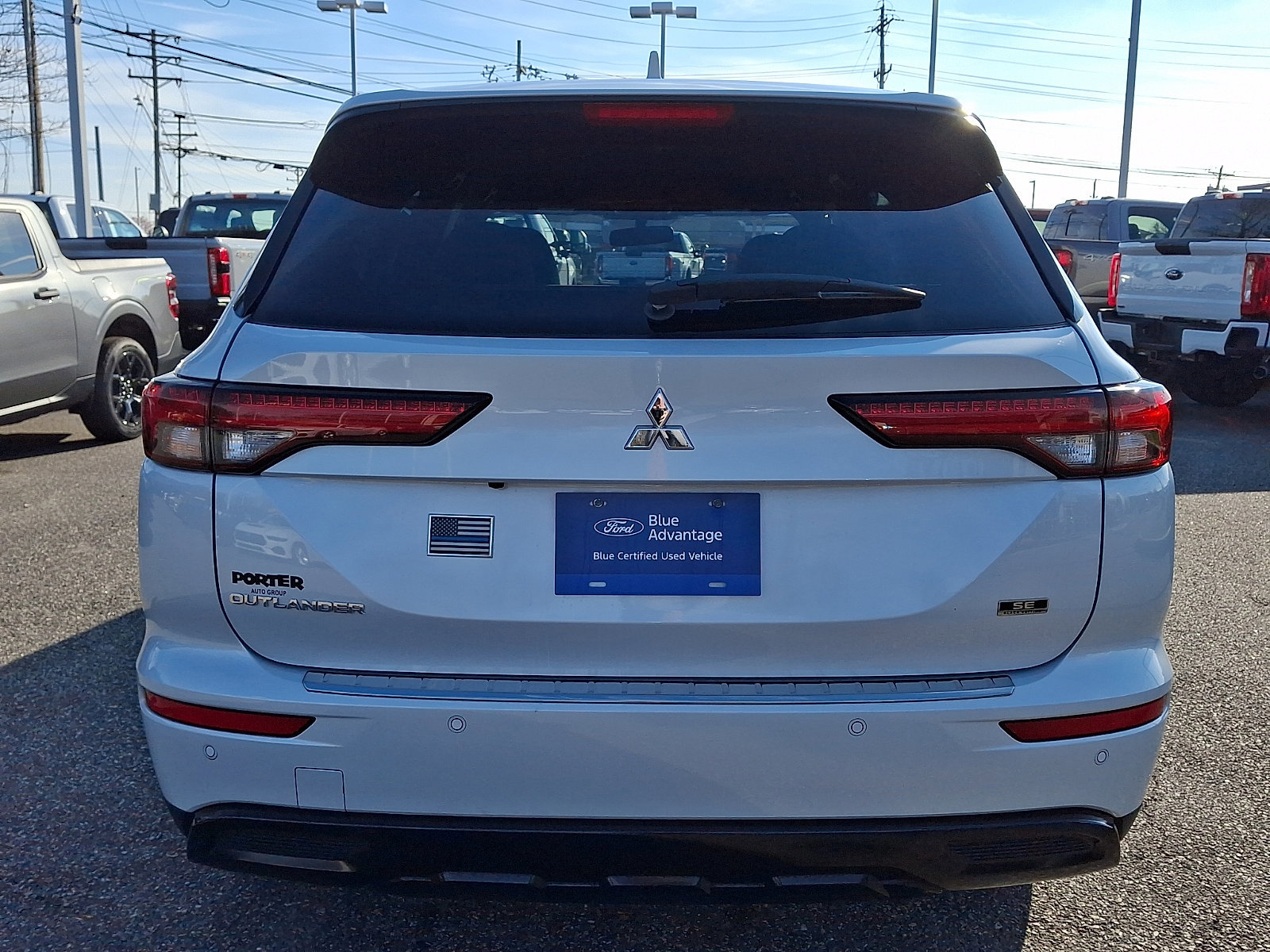 Used 2023 Mitsubishi Outlander SE Black Edition image 6