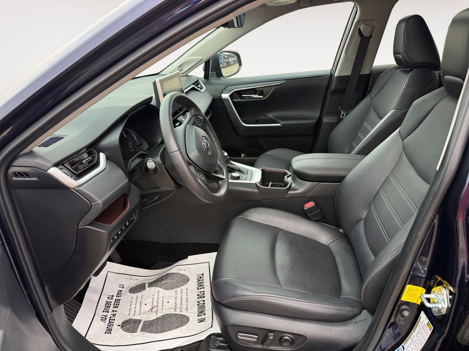 Used 2022 Toyota RAV4 Limited image 9