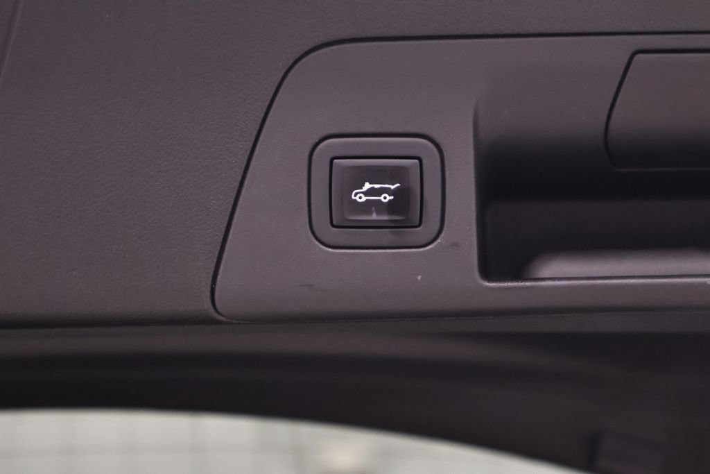 Used 2021 Buick Envision Essence FWD image 34