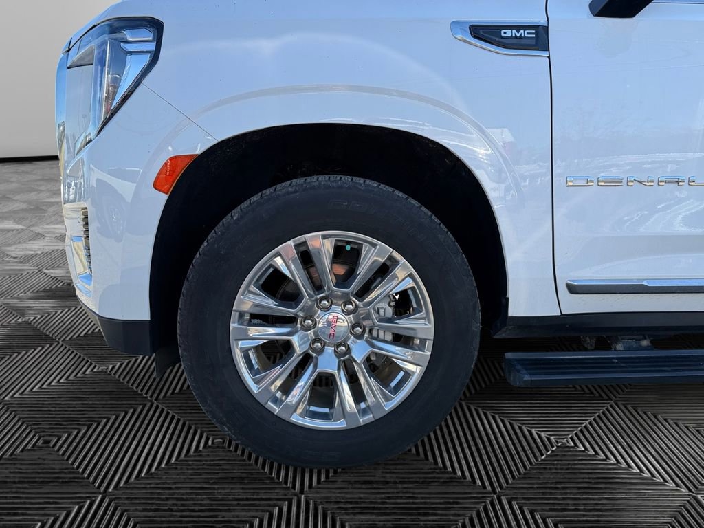 Used 2021 GMC Yukon XL Denali w/ Advanced Technology Package image 14