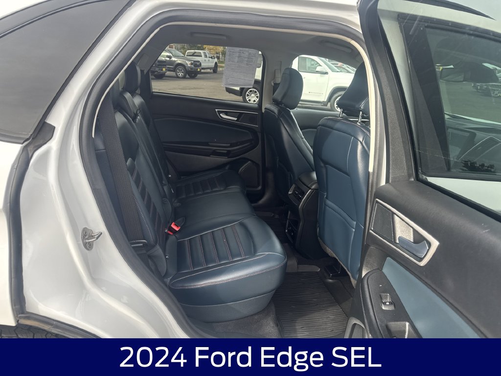 Certified 2024 Ford Edge SEL w/ Sport Appearance Package AWD/4WD image 15