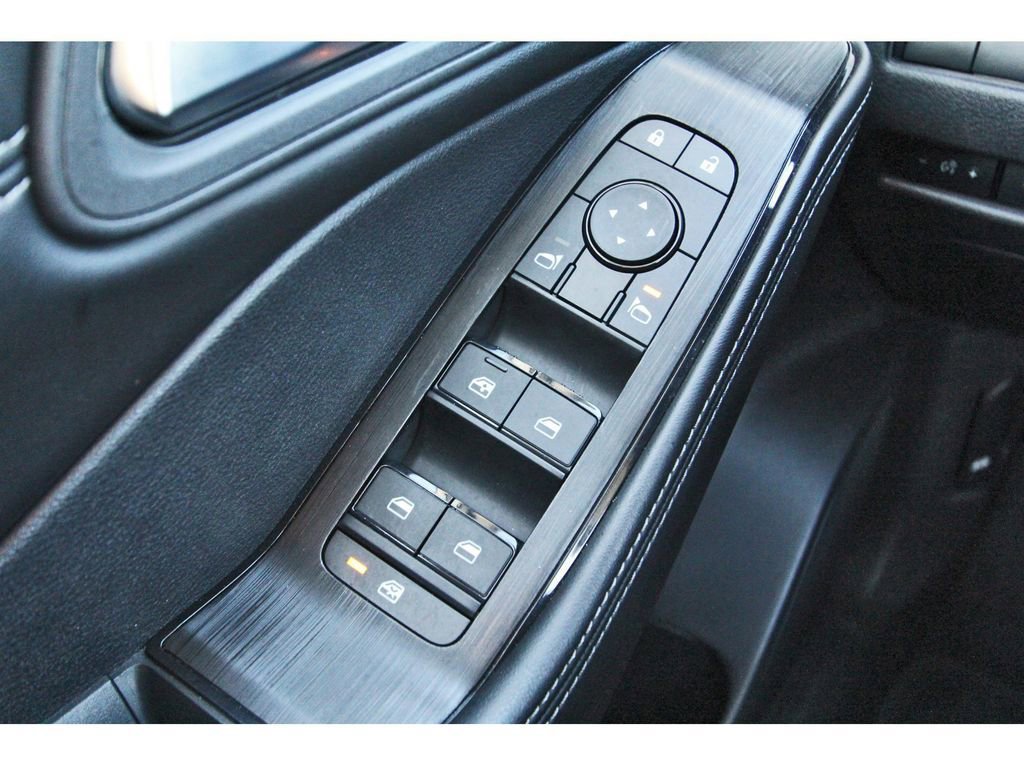 Used 2024 Nissan Rogue SV w/ SV Premium Package image 21