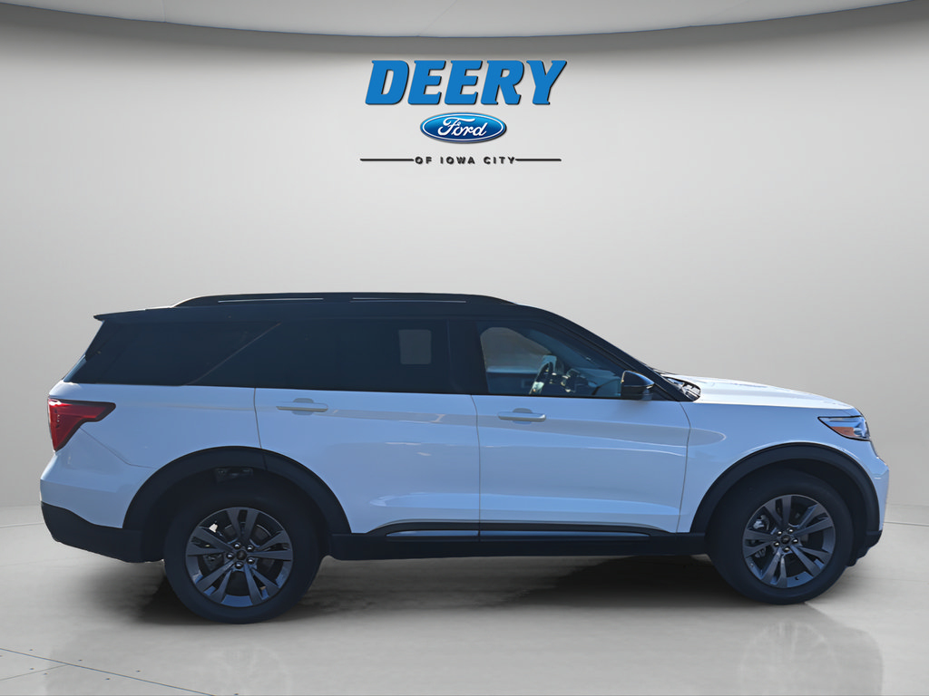 Certified 2024 Ford Explorer XLT w/ Equipment Group 202A AWD/4WD image 8