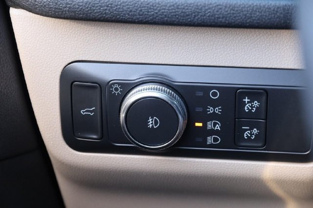 Certified 2020 Ford Escape SEL FWD image 22