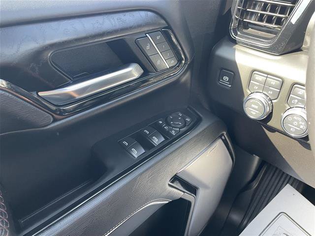 Used 2025 GMC Sierra 2500 AT4X AWD/4WD image 33
