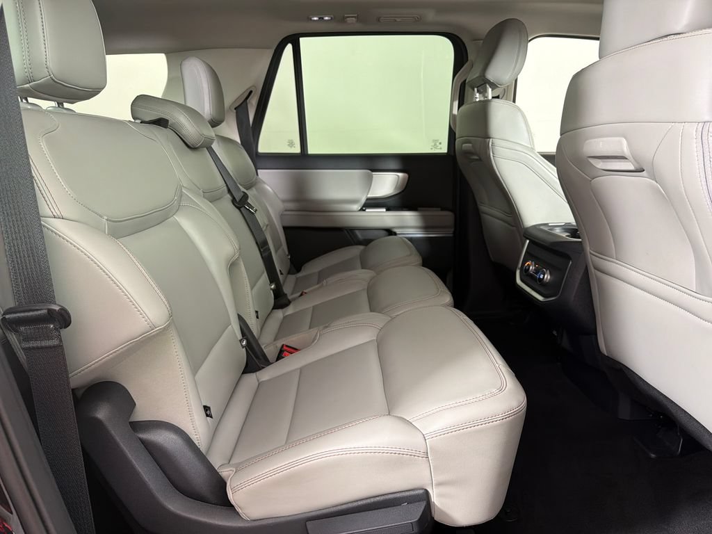 Certified 2025 Ford Expedition Max Active AWD/4WD image 21