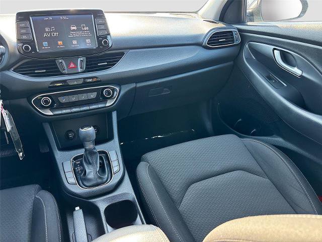 Used 2018 Hyundai Elantra GT FWD image 23