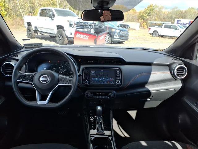 Used 2024 Nissan Kicks SR image 15
