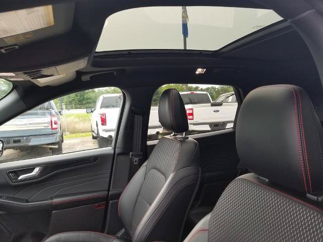 Certified 2024 Ford Escape ST-Line w/ Tech Pack #1 AWD/4WD image 13