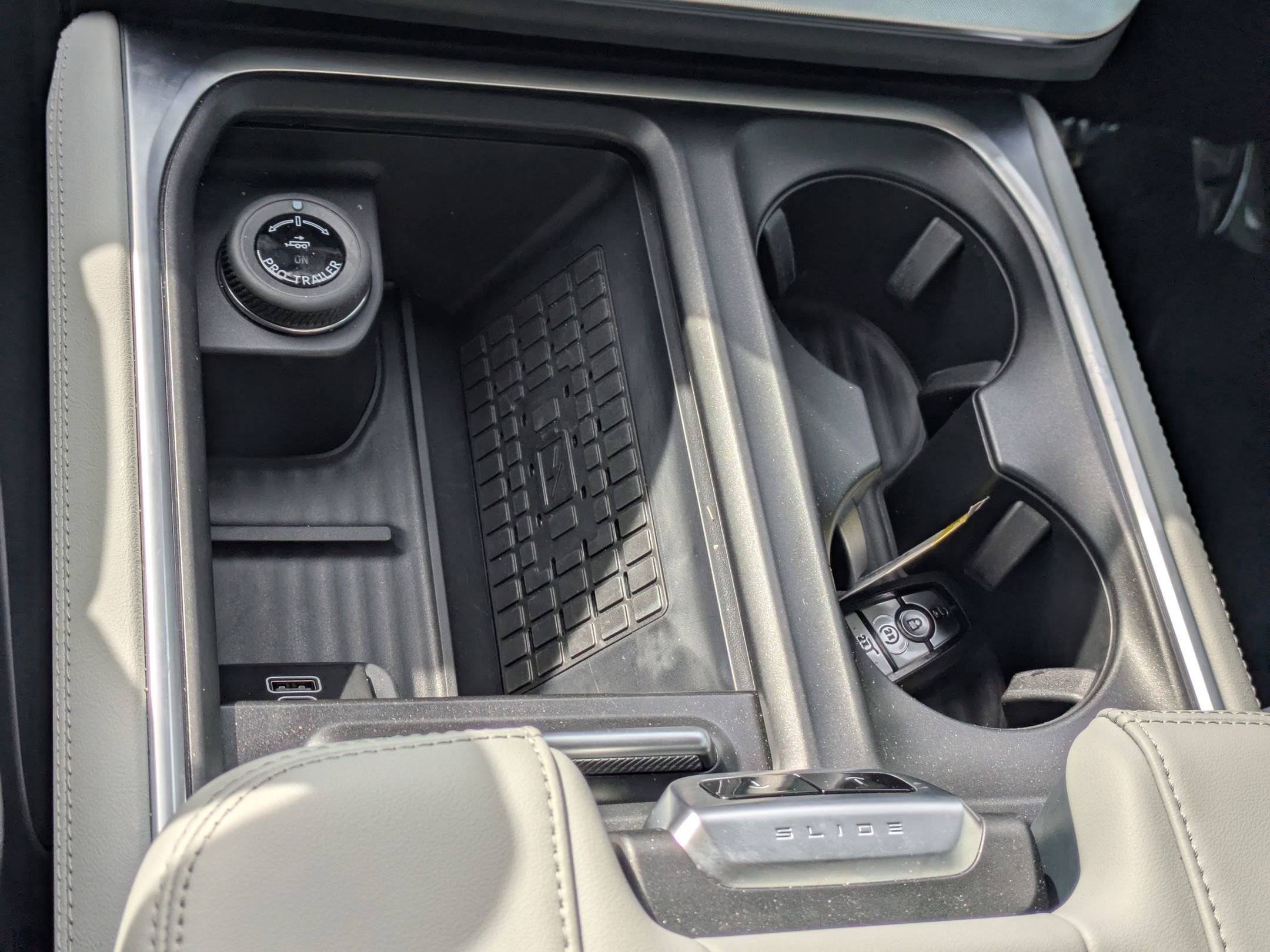 Certified 2025 Ford Expedition Platinum w/ Driver's Package image 24