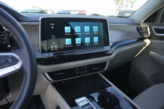 Used 2024 Volkswagen Atlas SE image 25