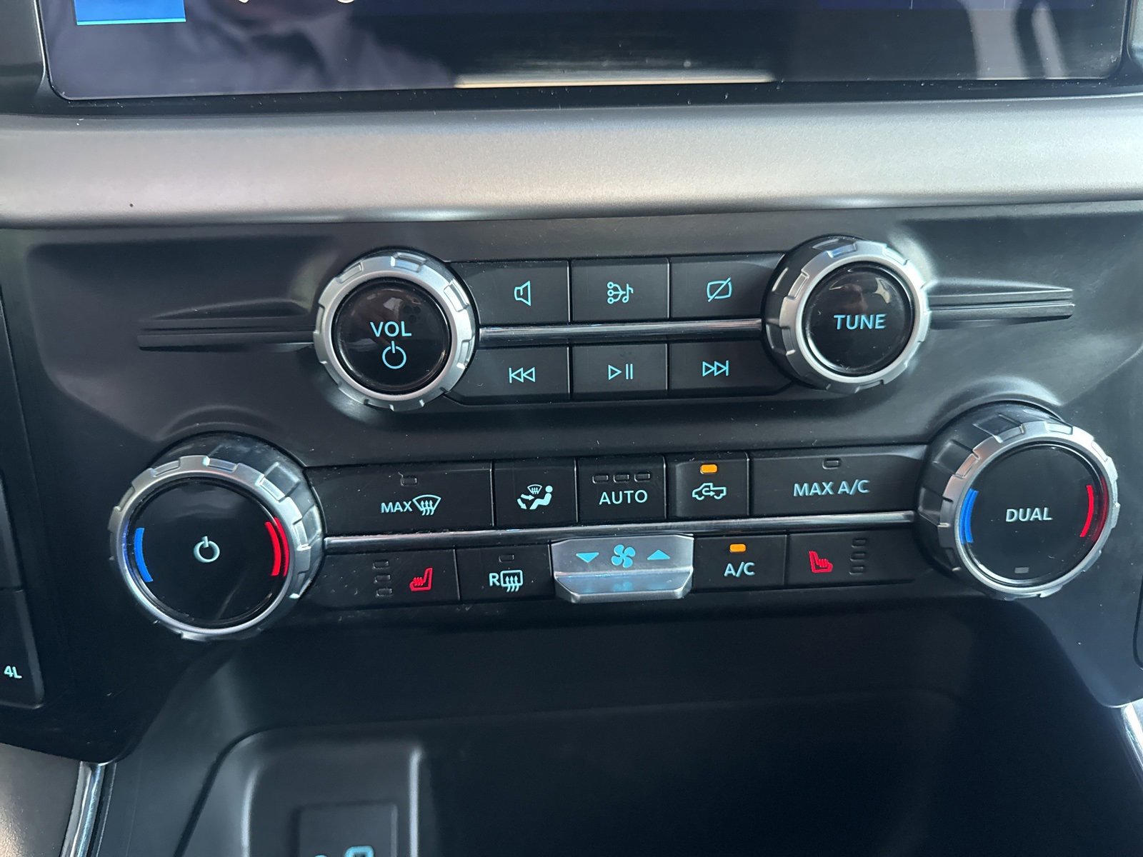 Certified 2023 Ford F150 XLT w/ Equipment Group 302A High image 30