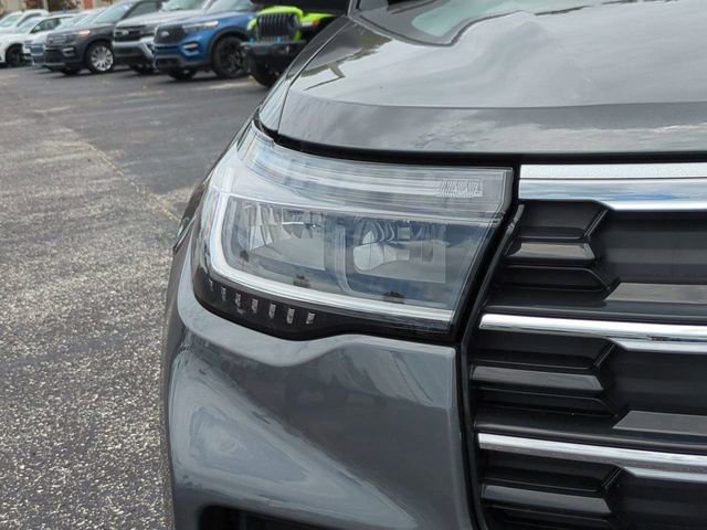 Certified 2026 Ford Explorer Active RWD image 10