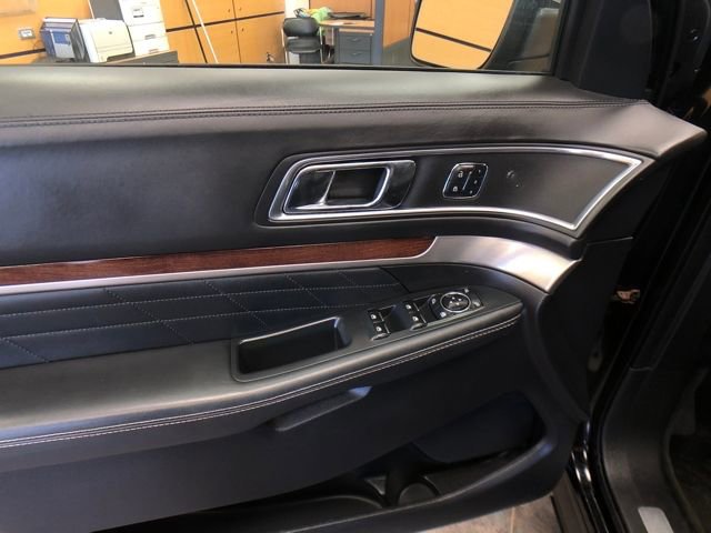Certified 2017 Ford Explorer Platinum image 12