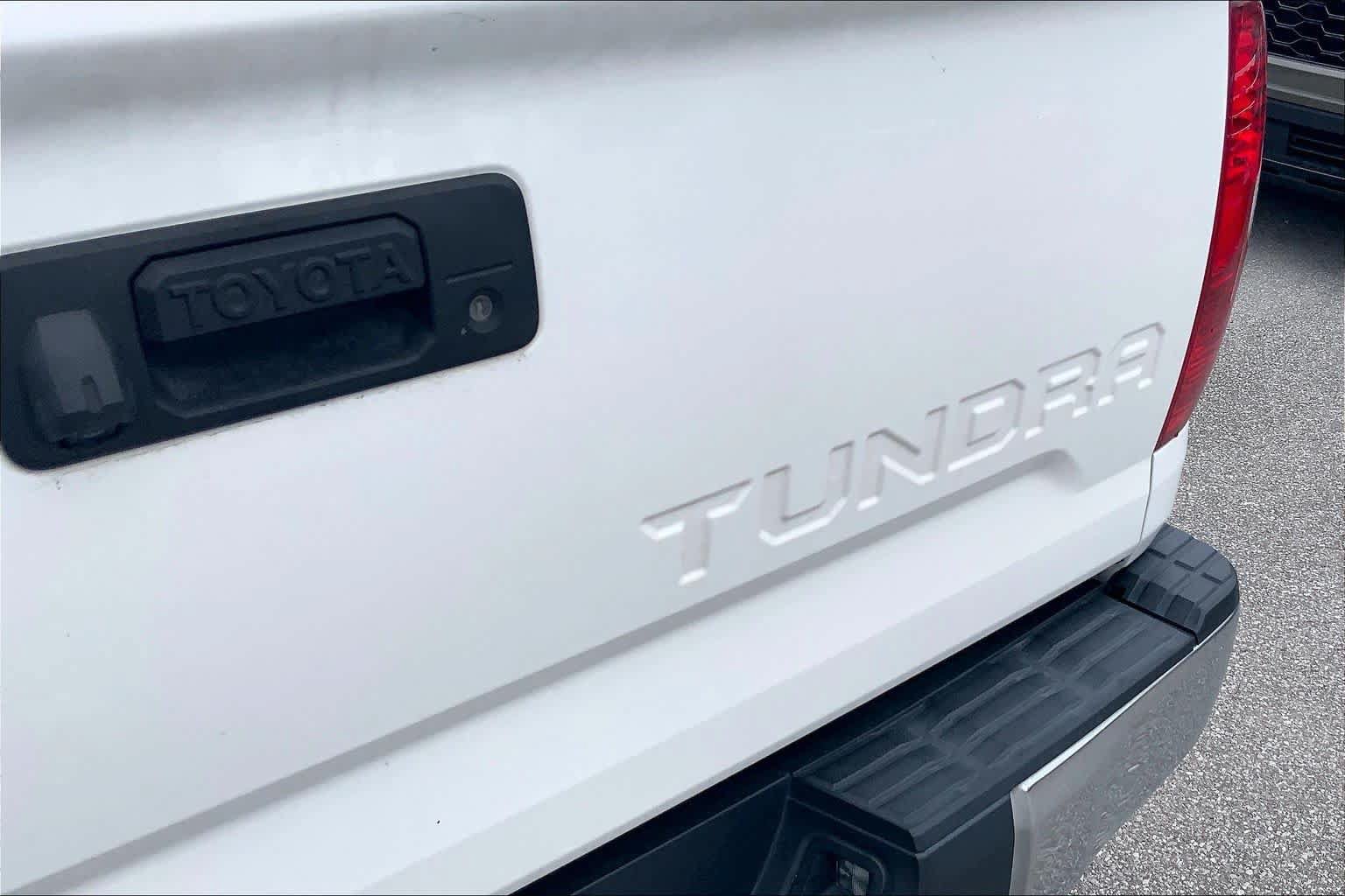 Used 2020 Toyota Tundra SR5 w/ SR5 Leather Package RWD image 31