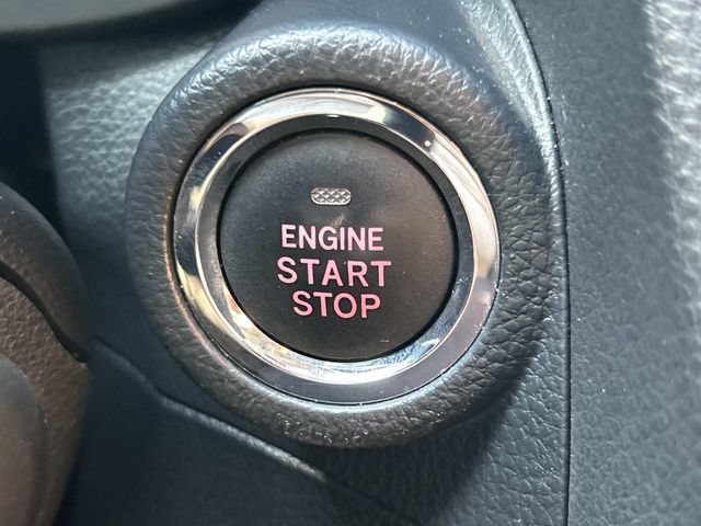 Used 2018 Subaru Forester 2.5i Touring AWD/4WD image 39