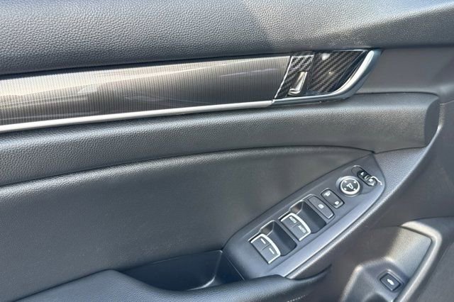 Used 2019 Honda Accord Sport image 12