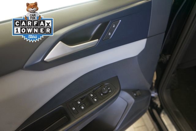 Used 2023 Volkswagen Taos SE image 18