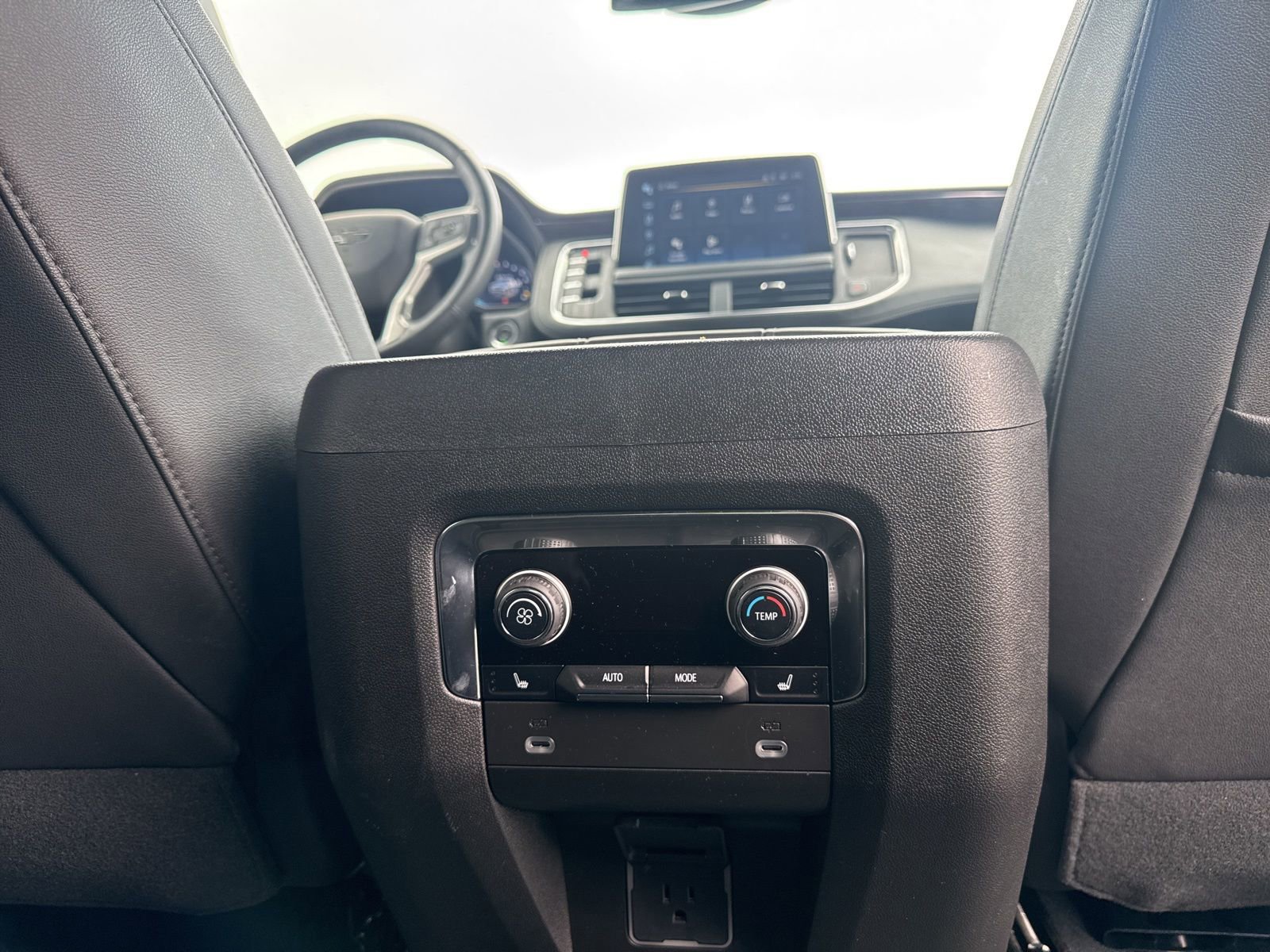 Used 2023 Chevrolet Tahoe Z71 w/ Z71 Off-Road Package image 12