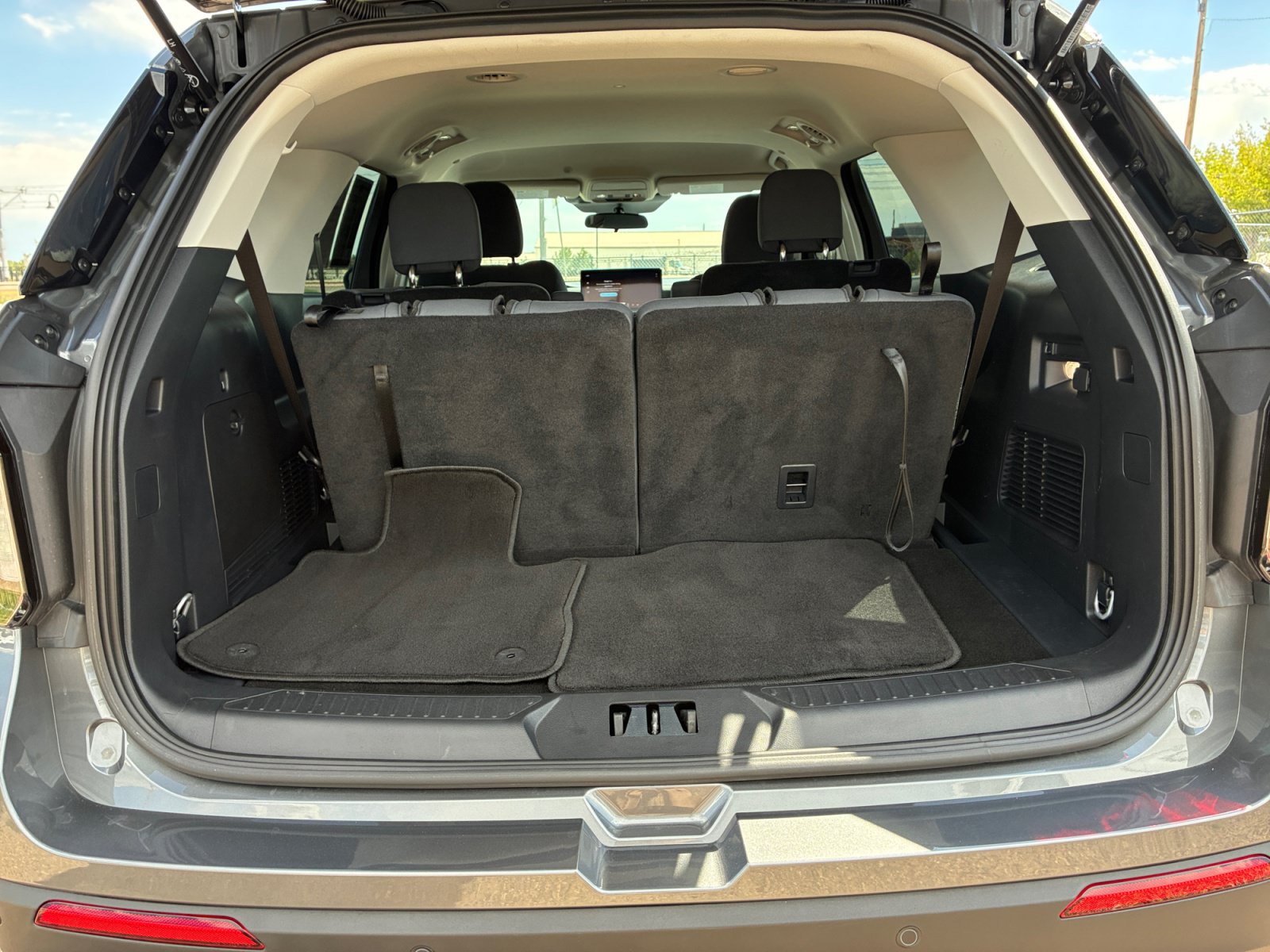 Certified 2026 Ford Explorer Active AWD/4WD image 32