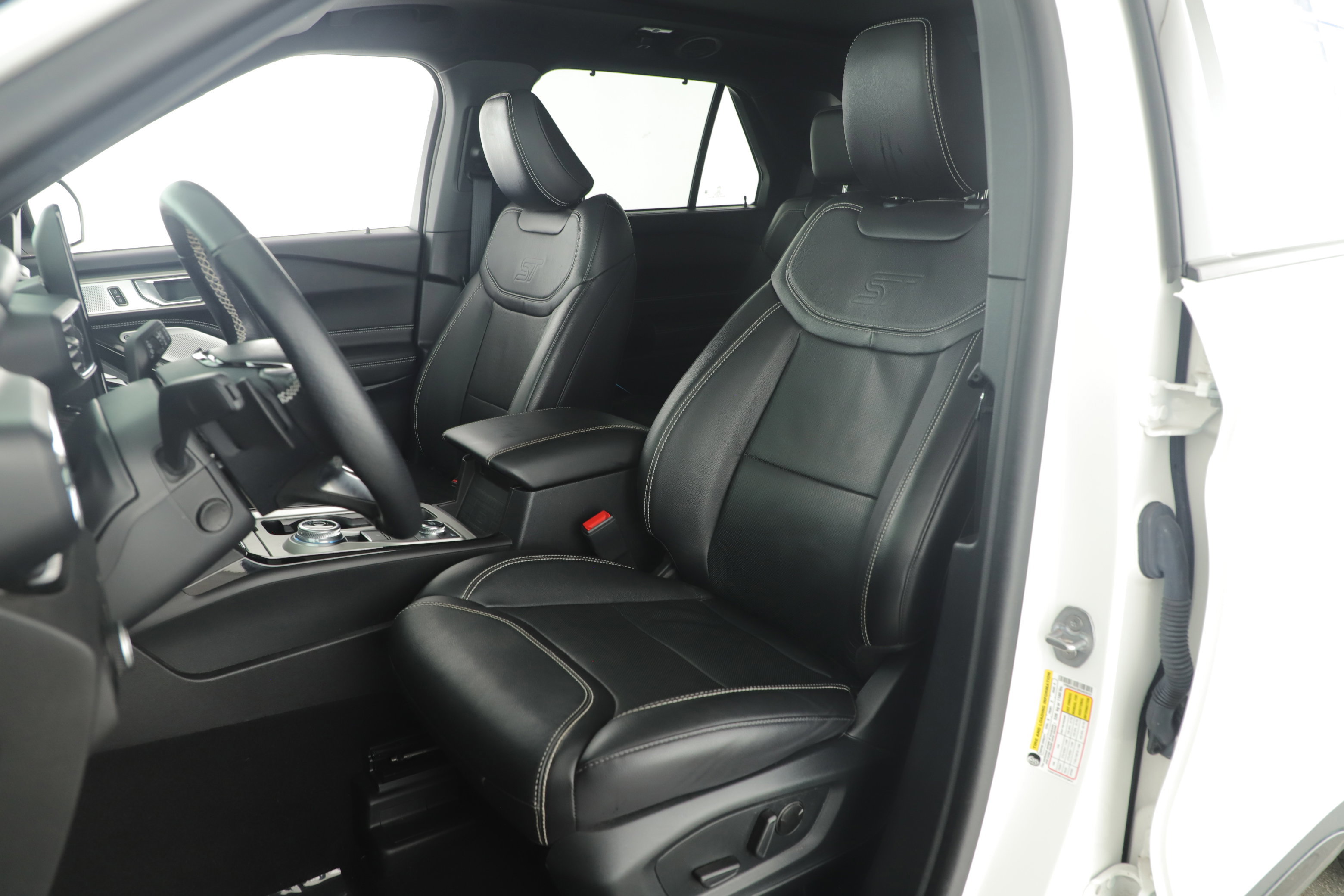 Certified 2024 Ford Explorer ST w/ Equipment Group 401A image 9