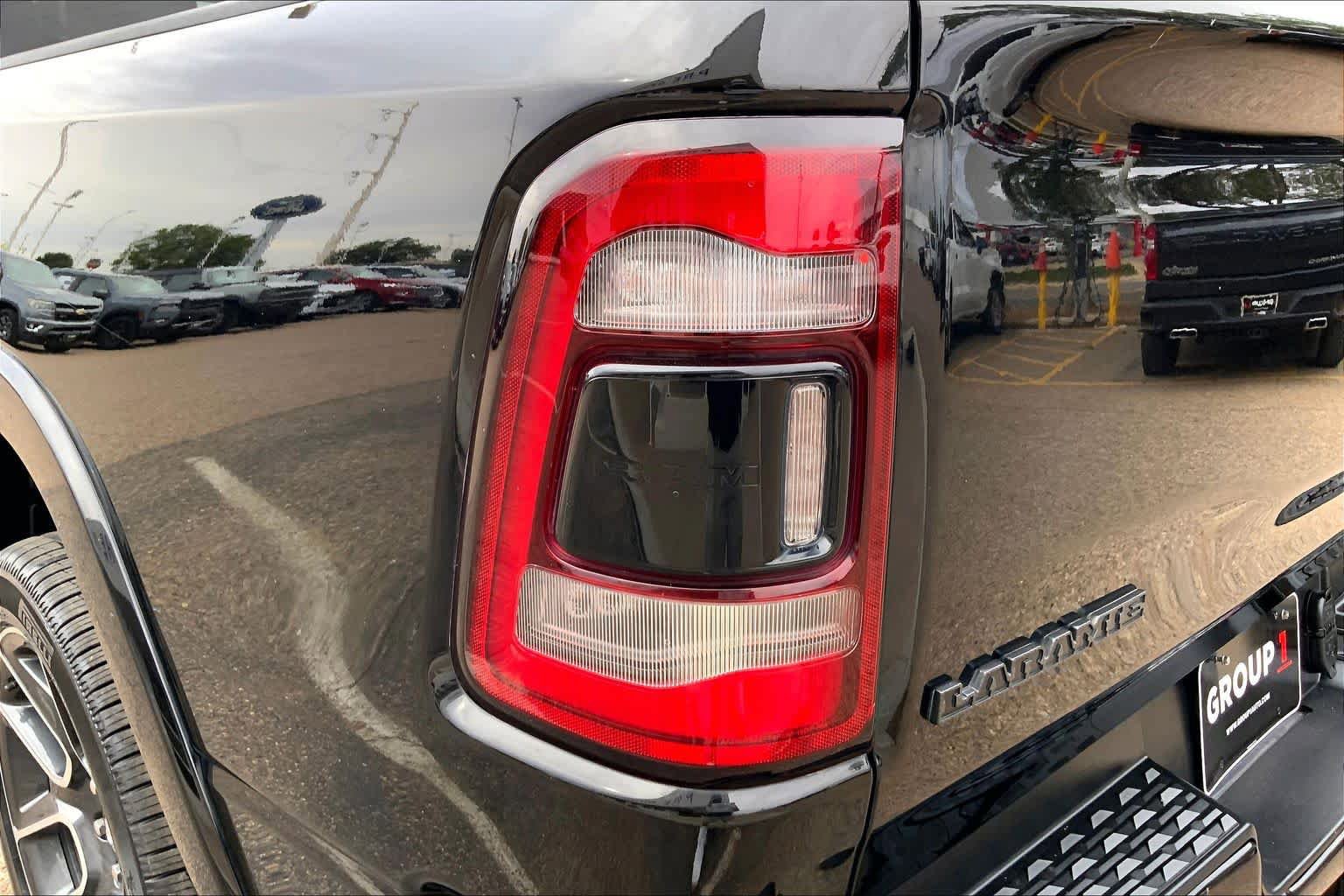 Used 2019 RAM 1500 Laramie AWD/4WD image 29