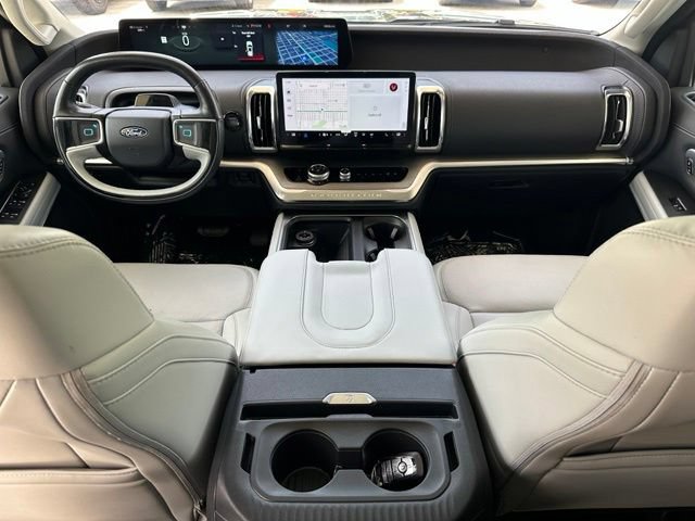 Certified 2025 Ford Expedition Max Platinum w/ Driver's Package AWD/4WD image 12